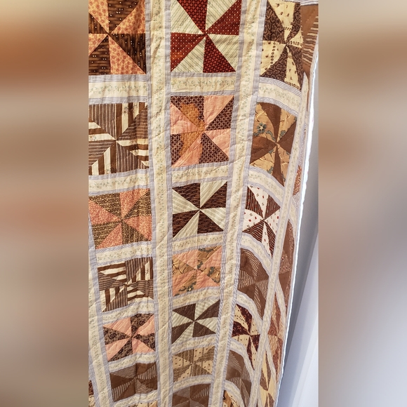 1800s Quilt multiple patterned fabric - Picture 9 of 16